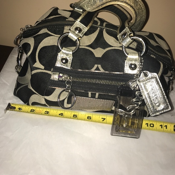 Authentic coach poppy bag! Black/silver! EUC! - Picture 2 of 16